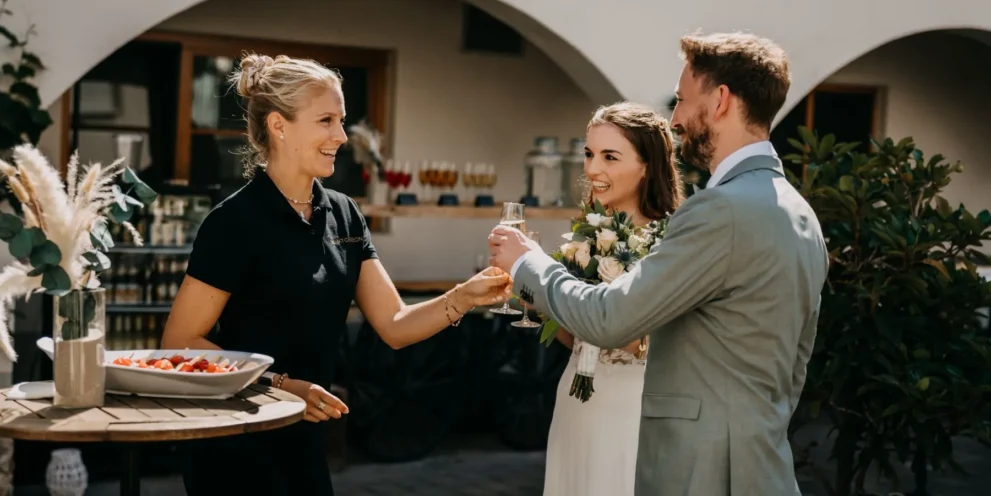 Hochzeitsempfang im Garten von Sankt Gereon