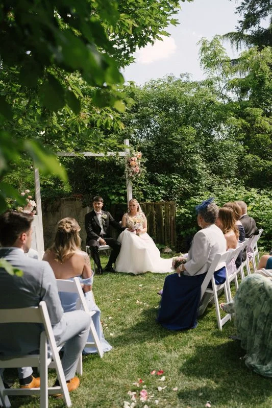 Hochzeitspaar in der Kelterhalle