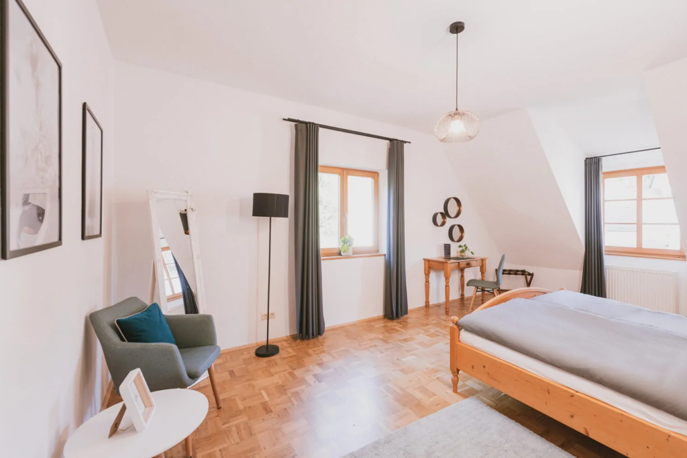Modernes Gästezimmer im Sankt Gereon